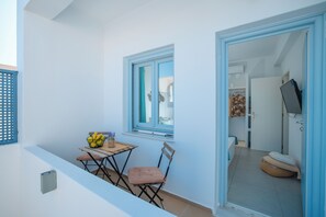 Luxury Cycladic Residence, Ground Floor | Terrace/patio - Begi Luxury Villas (Santorini)
