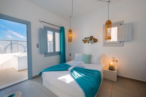 Luxury House, Ground Floor | Egyptian cotton sheets, premium bedding, individually decorated - Begi Luxury Villas (Santorini)