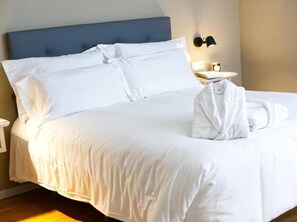 Double or Twin Room, City View | Desk, laptop workspace, soundproofing, iron/ironing board - Hotel Ciudad del Sol (Ecija)