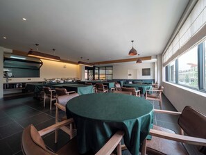 Restaurant - Shangri-La City Yunjian Songyue (Deqin)