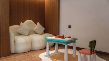 Senior Suite | Living room | Printers