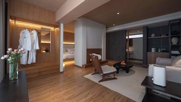 Luxury Suite | Living room | Printers