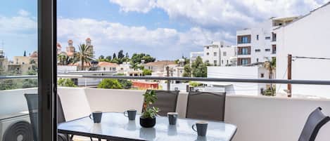Appartement, balcon, vue ville | Restauration extérieure