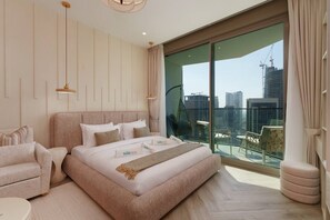 Iron/ironing board, free WiFi, bed sheets - Tranquil Studio With Skyline & Burj Glimpse (Business Bay)