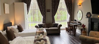 Regal Rooms