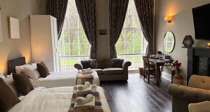 Regal Rooms