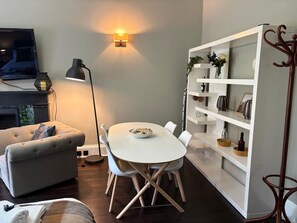 Family Triple Room, City View | Dining - Regal Rooms (Edinburgh)
