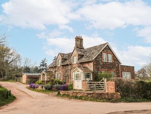 Exterior - Tuxwell Lodge (Bridgwater)