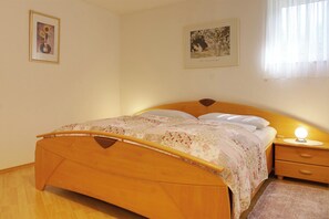1 chambre, accès Internet, draps fournis