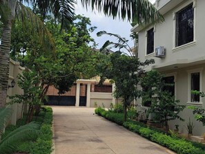 Property grounds - Mbweni Zanzibar Lux House (Zanzibar Town)