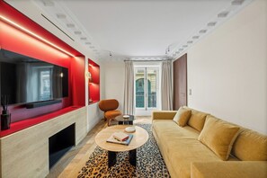 Living area - The Boissy 1 (Paris)