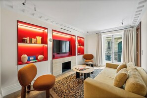Living area - The Boissy 1 (Paris)