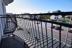 Room, Balcony | Balcony view - RentPlanet - Apartamenty 6 Marca (Mielno)