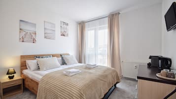 Room, Balcony | Free WiFi