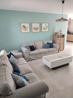 Una Smart TV, libros