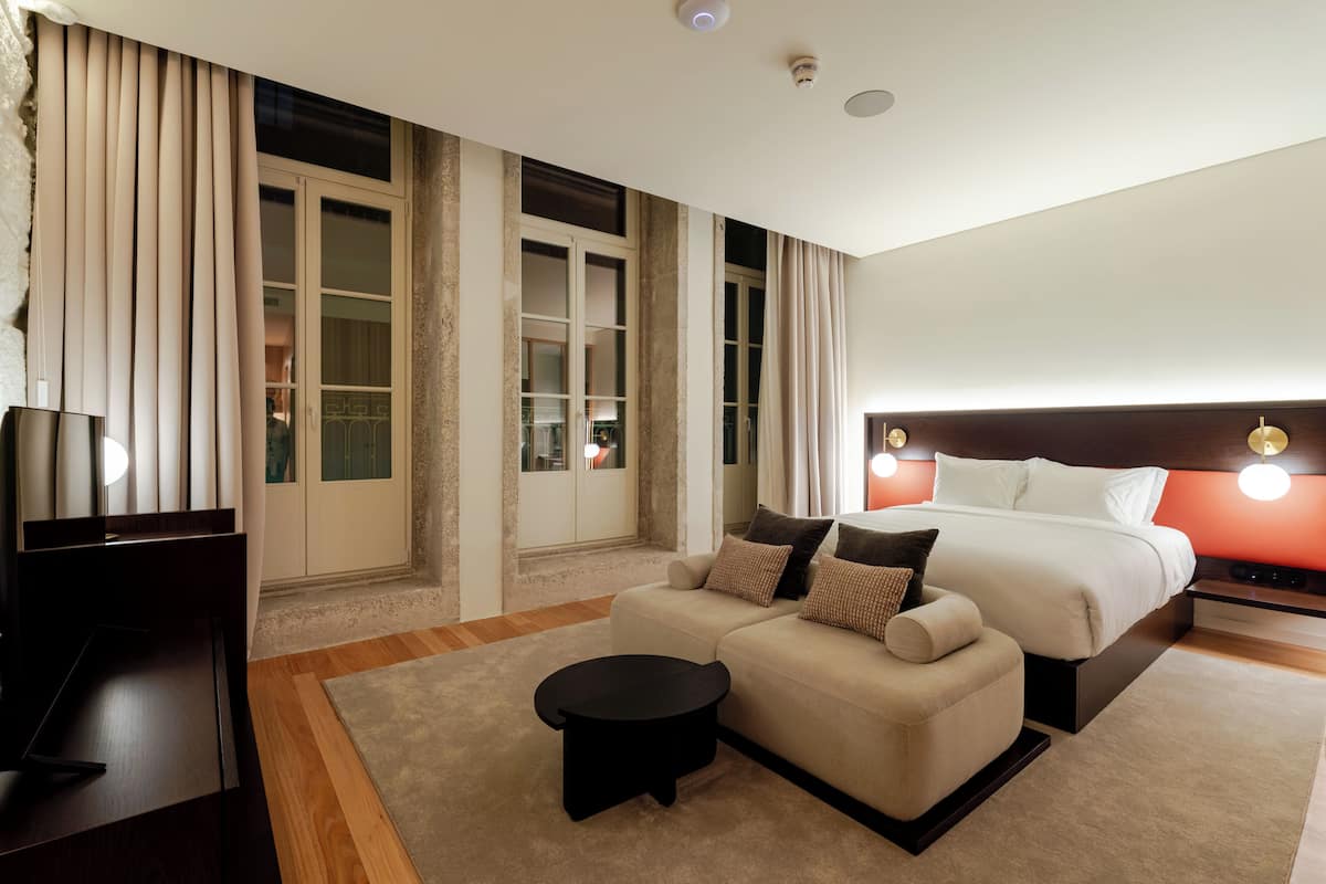 Double Design Superior | Minibar, in-room safe, blackout drapes, iron/ironing board (on request)