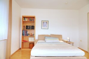 1 bedroom, iron/ironing board, free WiFi, bed sheets - Vacation apartment 67m2 with DreiWeltenCard - quiet & central in the Black Forest (Bad Dürrheim)