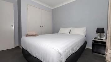 Classic House, 6 Bedrooms, Non Smoking, Kitchen | Free WiFi