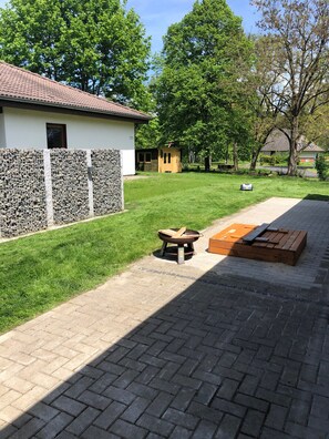 Terrace/patio - Dream Holiday Home at Silbersee with Wi-Fi (Frielendorf)