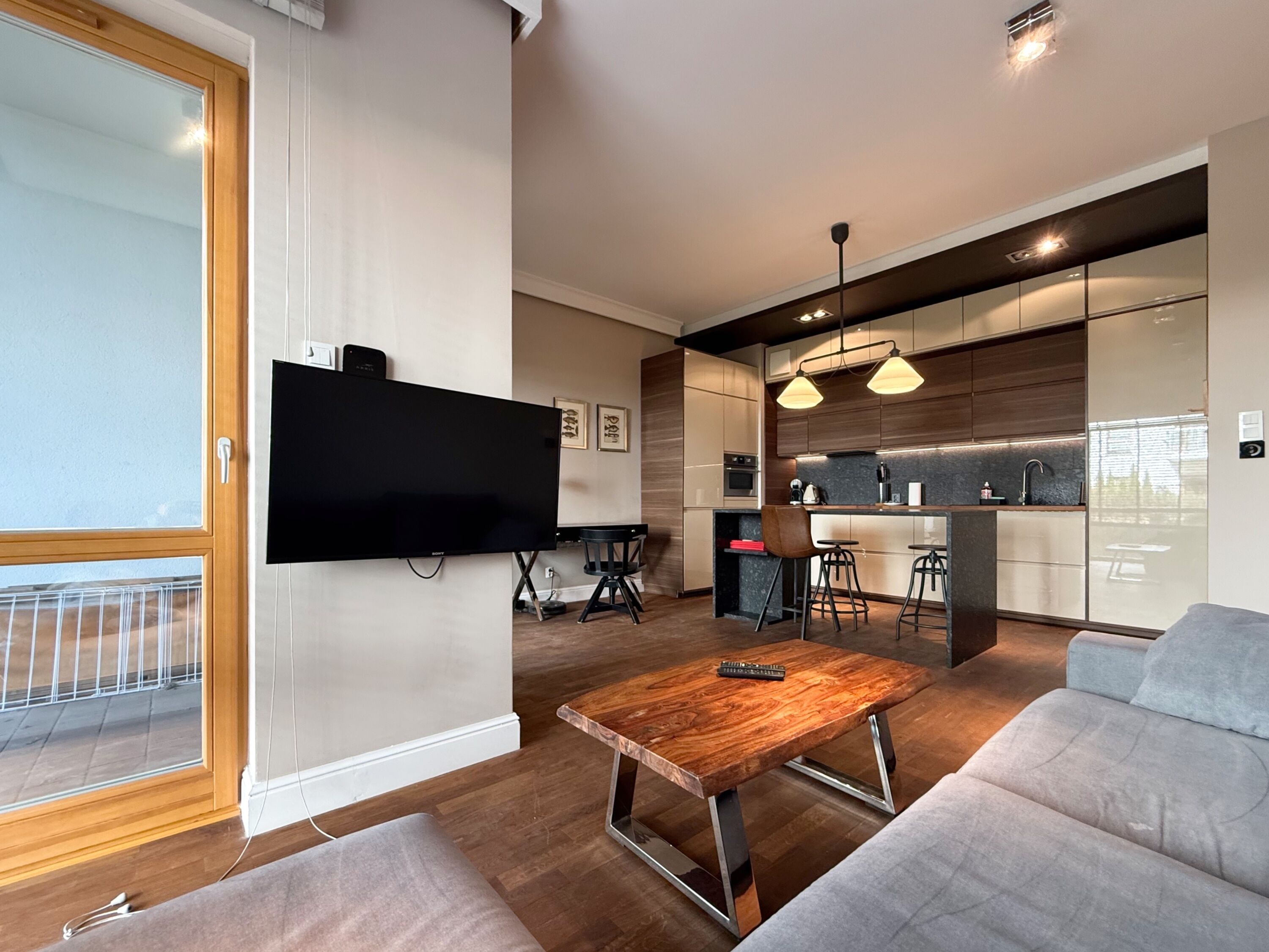 Classic Apartment, Courtyard View | Living area