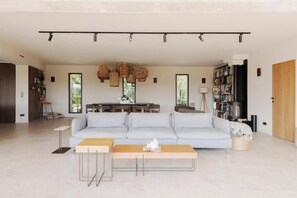 Interior - Villa LoKa - 5 bedrooms, swimming pool - Gulf of Saint-Tropez (Grimaud)