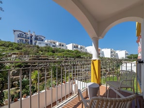 Property grounds - Casa Vale do Sol - in Espartal (Aljezur)