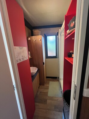Bathroom - Vrbo Property (Sorbo-Ocagnano)