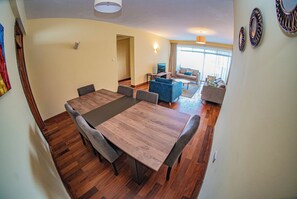 Dining - 3B Apt at Valley Arcade by Karibu Stays (Nairobi)