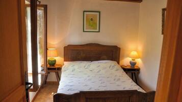 2 chambres, fer et planche Ă repasser, Wi-Fi, draps fournis