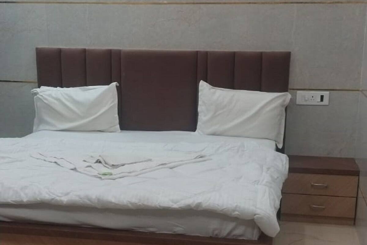 Iron/ironing board, free WiFi