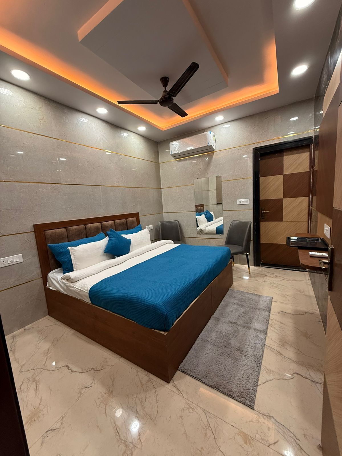 Deluxe Double Room | Desk, iron/ironing board, free WiFi, bed sheets