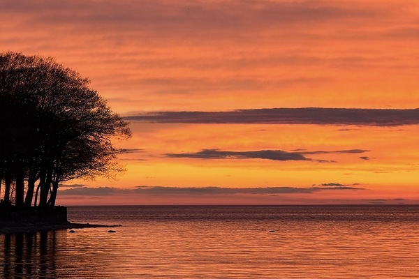 Sunset 1 minute walk from house through direct beach path.