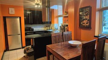 Comfort Apartment, Private Bathroom (The Hanover) | Shared kitchen