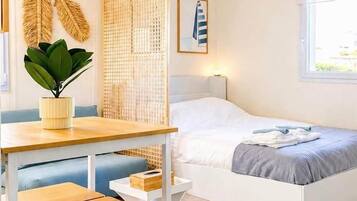 1 bedroom, iron/ironing board, travel cot, free WiFi