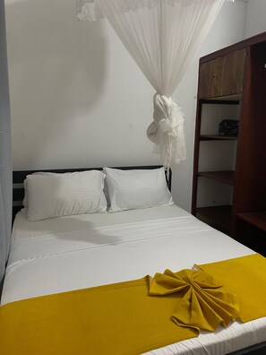 1 bedroom, free WiFi, bed sheets