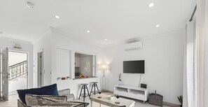 TV - The Studio - VALE DO LOBO (Vale do Lobo)
