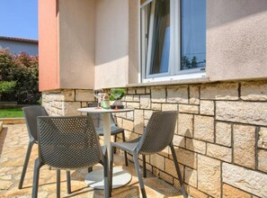 Apartment | Exterior - One Bedroom Apartment With Terrace (Pula)