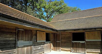 Charming Barn Annex With Stables New Forest Escape