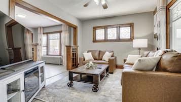 House (2 Bedrooms) | Front of property