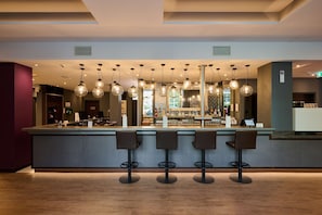 Bar (on property) - Premier Inn Frankfurt Eschborn (Eschborn)