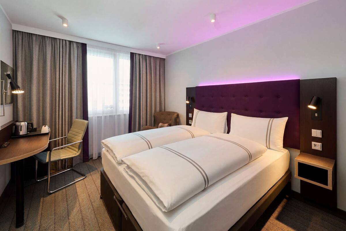 Standard-Doppelzimmer | Hochwertige Bettwaren, Bügeleisen/Bügelbrett, Bettwäsche