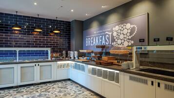 Tägliches Frühstücksbuffet gegen Gebühr