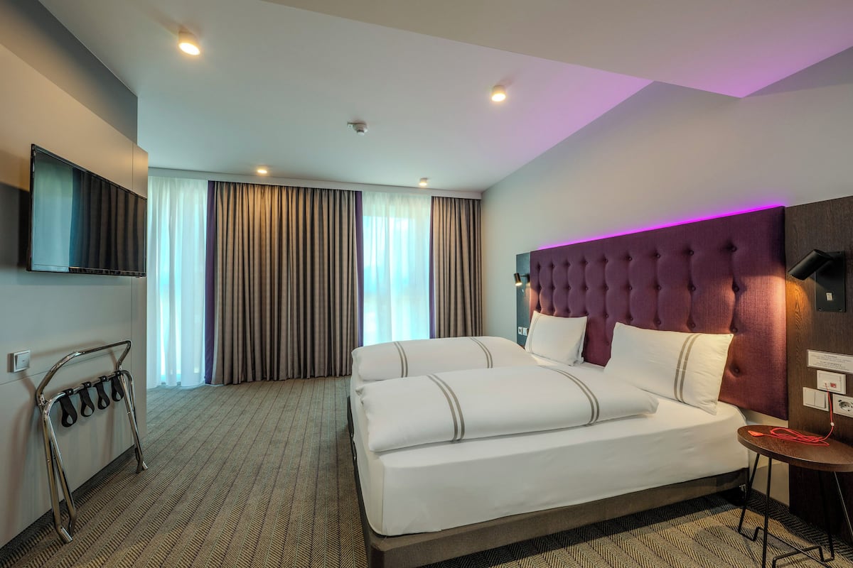 Phòng đôi hoặc 2 giường đơn Tiêu chuẩn | Bộ đồ giường cao cấp, bàn ủi/dụng cụ ủi quần áo