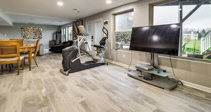 5 Mi to U of M! Bright Family Getaway w/ Patio
