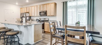 Spacious & Modern! New Home Near Gaylord Rockies