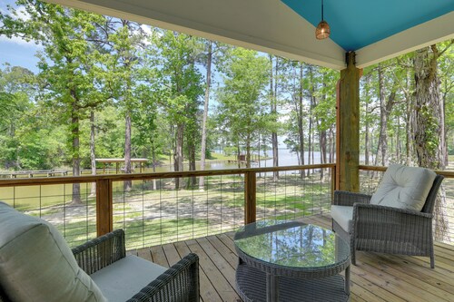 Deck & Dock Access! Sunlit Lake Livingston Escape