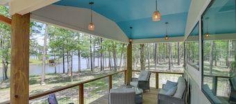 Deck & Dock Access! Sunlit Lake Livingston Escape