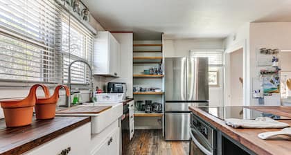 Mountain & Valley Views! Pet-friendly Pioche Home