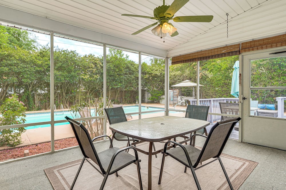 Screened Porch, Private Pool! Family Home in Aiken - Monetta, SC