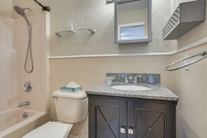 House (3 Bedrooms) | Interior - Screened Porch, Private Pool! Family Home in Aiken (Aiken)